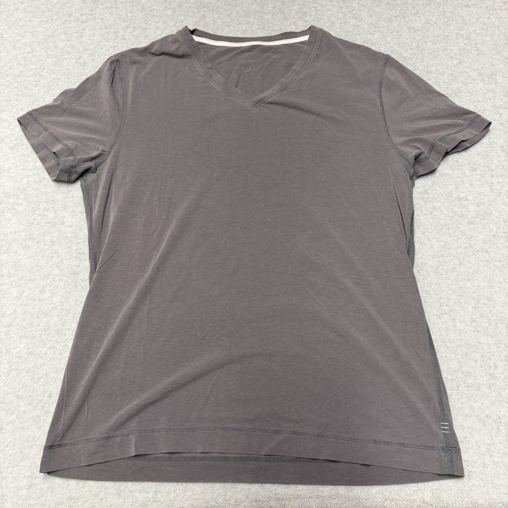 Lululemon V Neck Shirt Mens Large Short Sleeve Soft Solid Basic Tee Logo Back